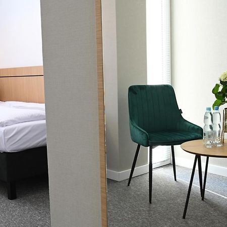 Hotel Parrot راشين المظهر الخارجي الصورة