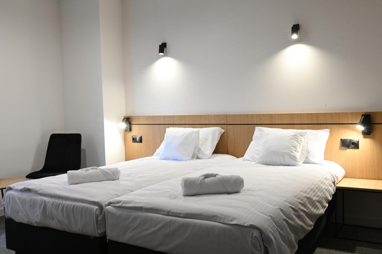 Hotel Parrot راشين المظهر الخارجي الصورة